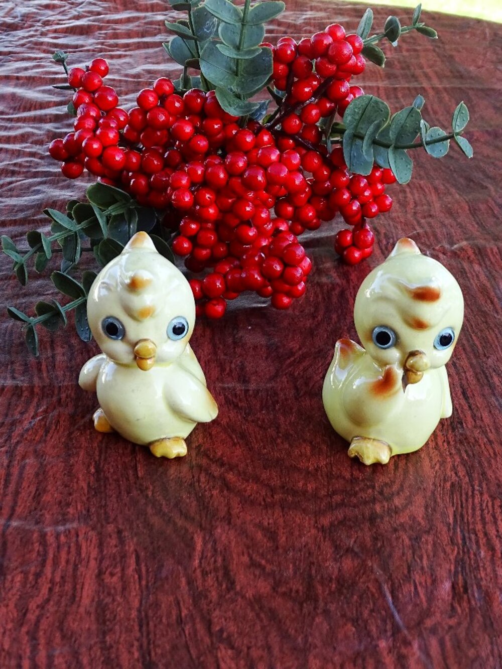 Vintage Chicken Salt and Pepper Shaker Set